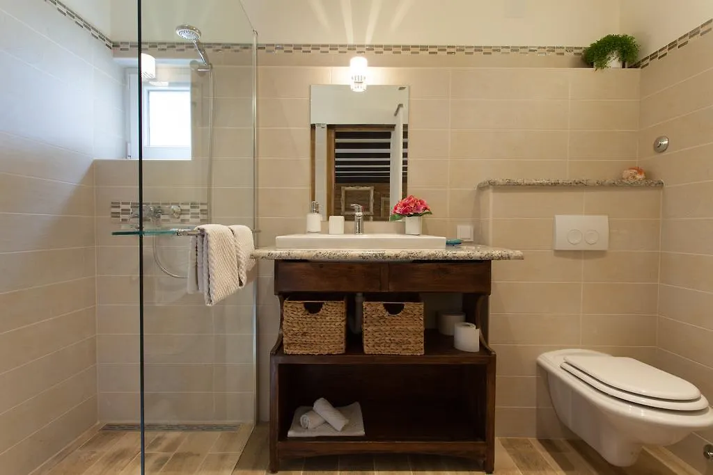 La Villetta - First Class Location With Big Private Pool Apartment Krk Island Krk Town