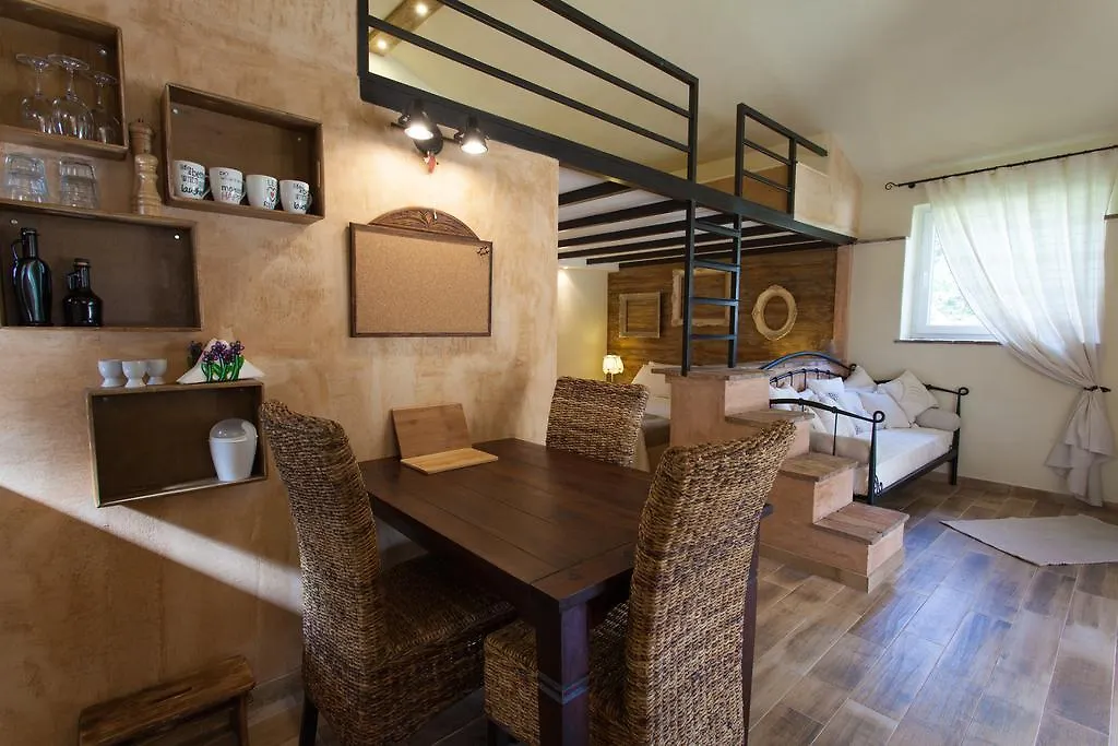 La Villetta - First Class Location With Big Private Pool Apartment Krk Island