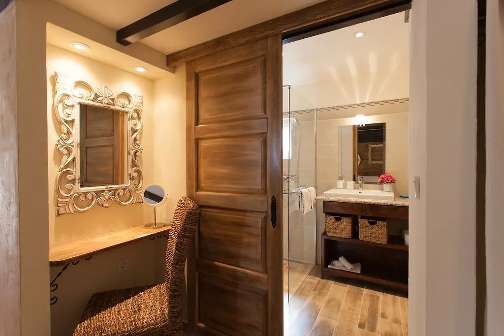 La Villetta - First Class Location With Big Private Pool Apartment Krk Island