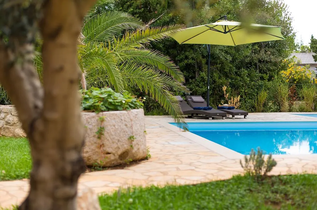 La Villetta - First Class Location With Big Private Pool Apartment Krk Island 0*, Krk Town Croatia