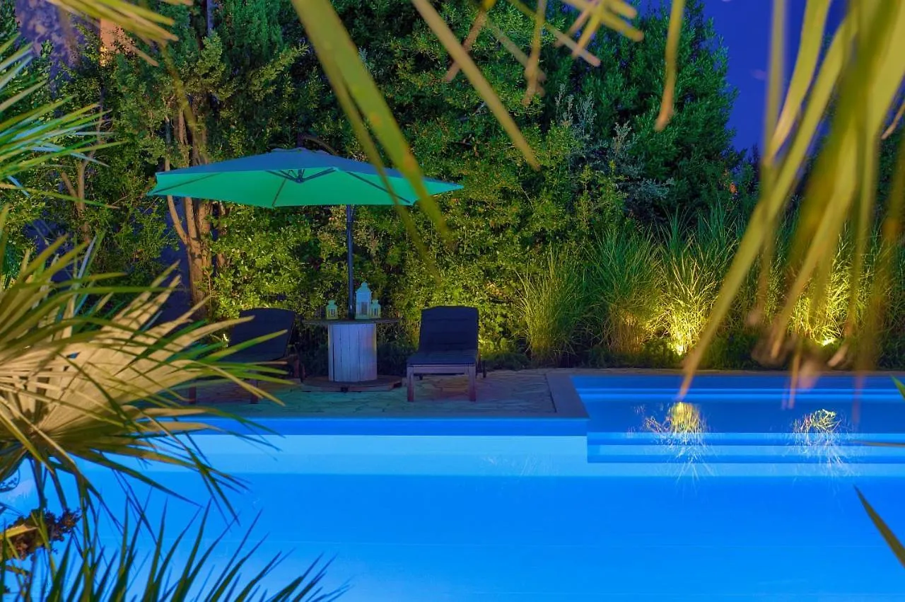 La Villetta - First Class Location With Big Private Pool Apartment Krk Island